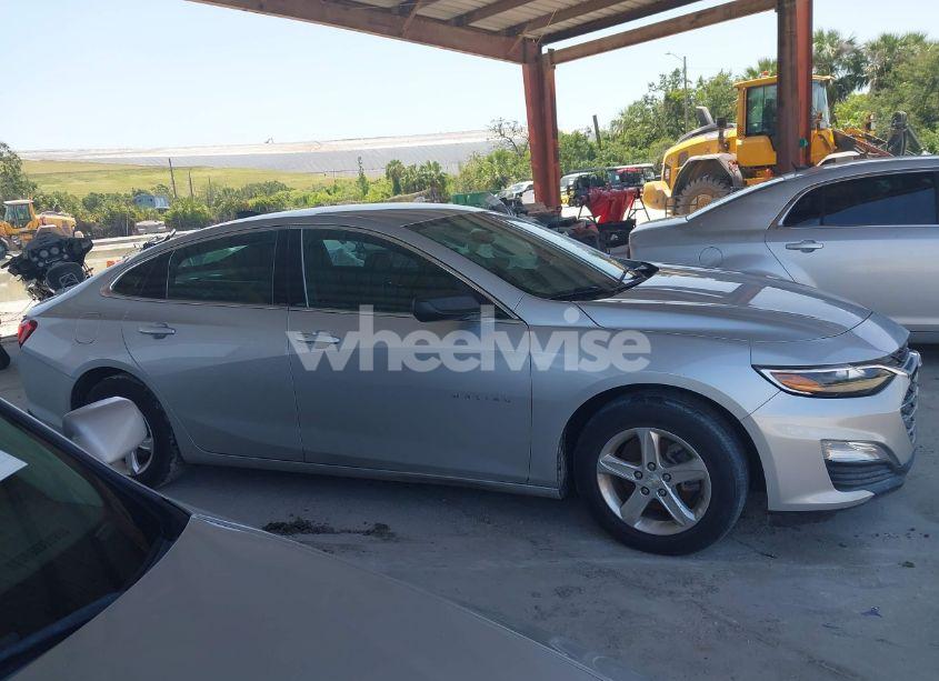 Photo 14 of 2021 Chevrolet Malibu FWD 1FL (VIN 1G1ZC5ST6MF029808)