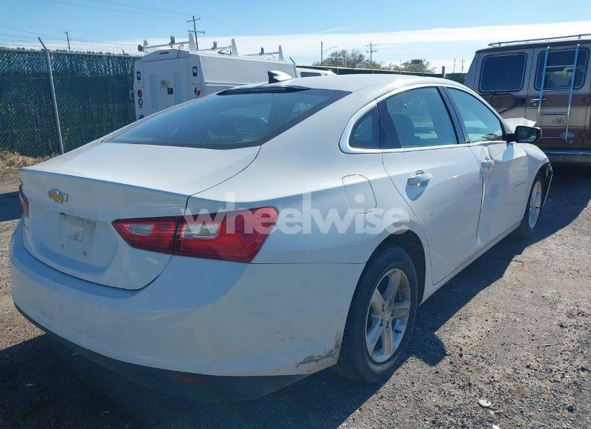 Photo 4 of 2022 Chevrolet Malibu FWD 1FL (VIN 1G1ZC5ST6NF165955)