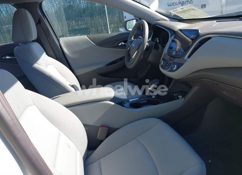 Photo 5 of 2022 Chevrolet Malibu FWD 1FL (VIN 1G1ZC5ST6NF165955)