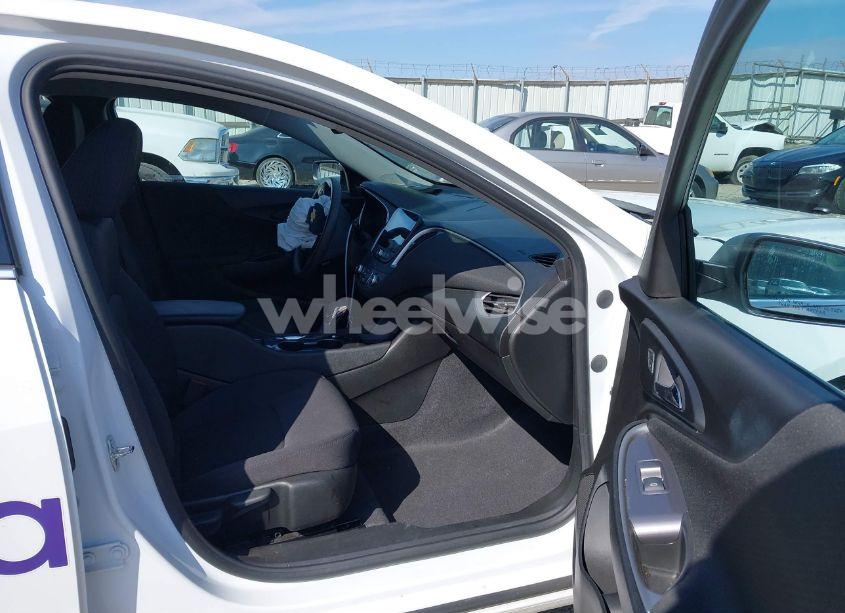 Photo 5 of 2023 Chevrolet Malibu FWD 1FL (VIN 1G1ZC5ST6PF213201)