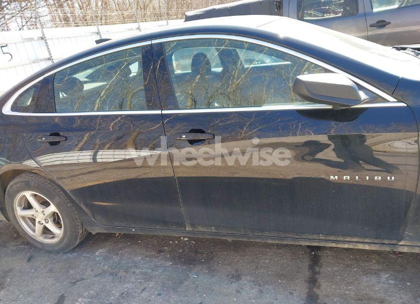 Photo 13 of 2018 Chevrolet Malibu 1FL (VIN 1G1ZC5ST7JF189434)