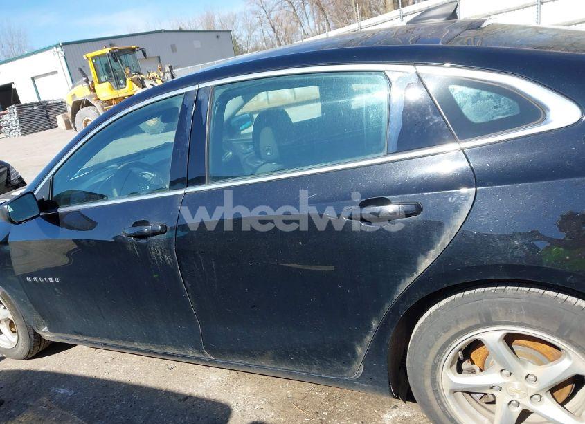 Photo 14 of 2018 Chevrolet Malibu 1FL (VIN 1G1ZC5ST7JF189434)