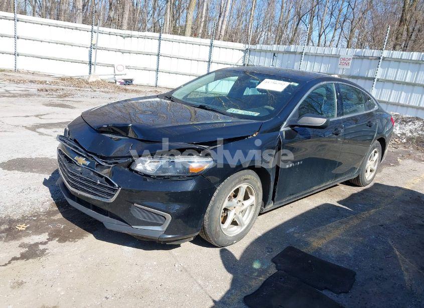 Photo 2 of 2018 Chevrolet Malibu 1FL (VIN 1G1ZC5ST7JF189434)