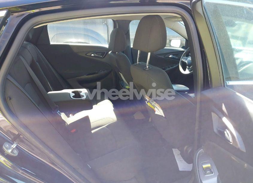 Photo 8 of 2018 Chevrolet Malibu 1FL (VIN 1G1ZC5ST7JF189434)