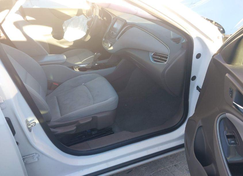 Photo 5 of 2018 Chevrolet Malibu 1FL (VIN 1G1ZC5ST8JF166583)