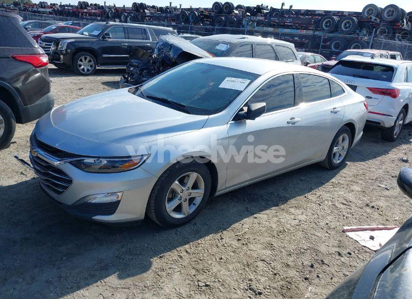 Photo 2 of 2020 Chevrolet Malibu FWD 1FL (VIN 1G1ZC5ST8LF003595)