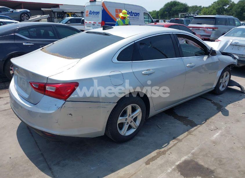 Photo 4 of 2020 Chevrolet Malibu FWD 1FL (VIN 1G1ZC5ST8LF075011)