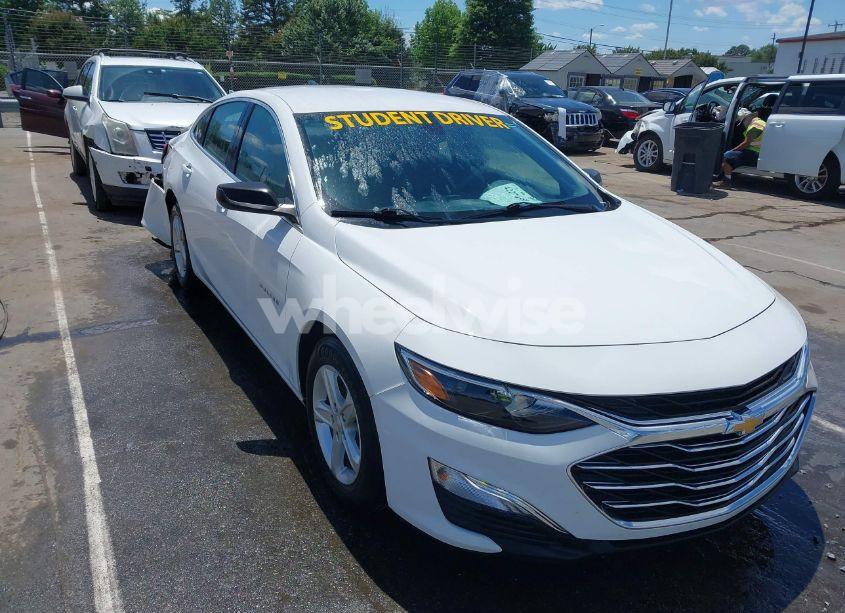 2020 Chevrolet Malibu FWD 1FL (VIN 1G1ZC5ST8LF077793) main photo