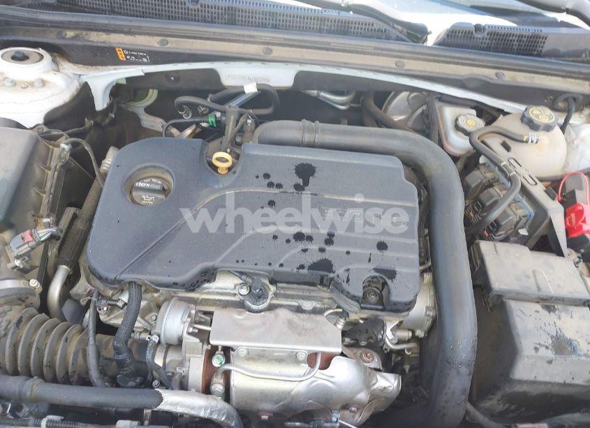 Photo 10 of 2020 Chevrolet Malibu FWD 1FL (VIN 1G1ZC5ST8LF077793)