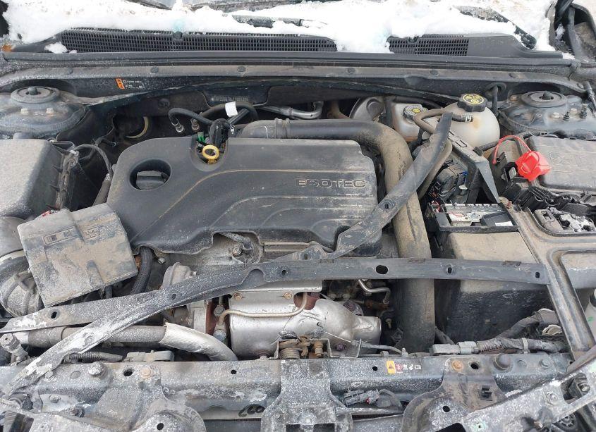 Photo 10 of 2020 Chevrolet Malibu FWD 1FL (VIN 1G1ZC5ST8LF103132)