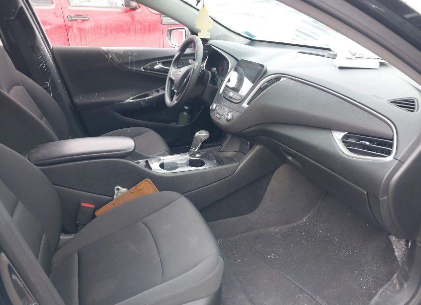 Photo 5 of 2020 Chevrolet Malibu FWD 1FL (VIN 1G1ZC5ST8LF103132)