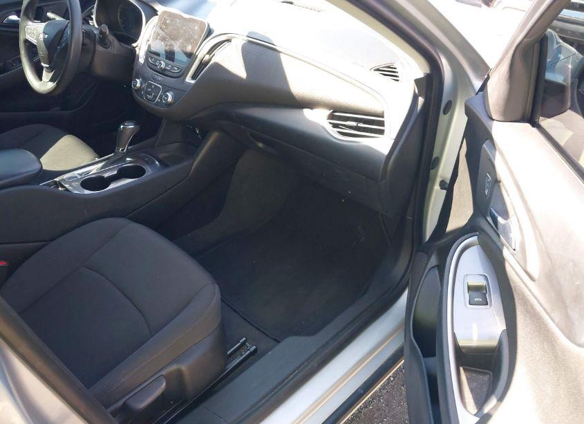 Photo 5 of 2020 Chevrolet Malibu FWD 1FL (VIN 1G1ZC5ST8LF105754)