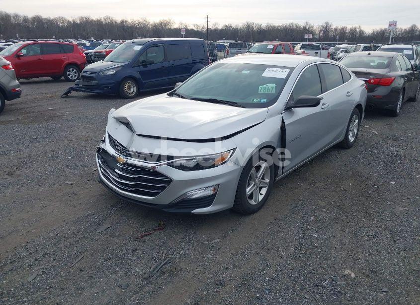 Photo 2 of 2020 Chevrolet Malibu FWD 1FL (VIN 1G1ZC5ST8LF141010)