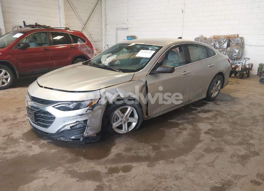 Photo 2 of 2021 Chevrolet Malibu FWD 1FL (VIN 1G1ZC5ST8MF061384)