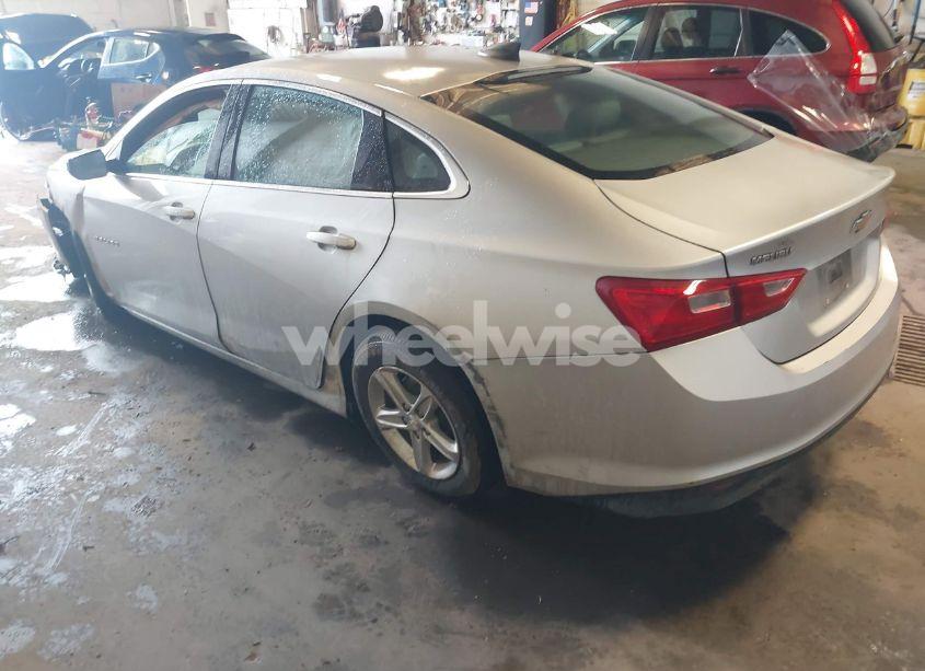 Photo 3 of 2021 Chevrolet Malibu FWD 1FL (VIN 1G1ZC5ST8MF061384)