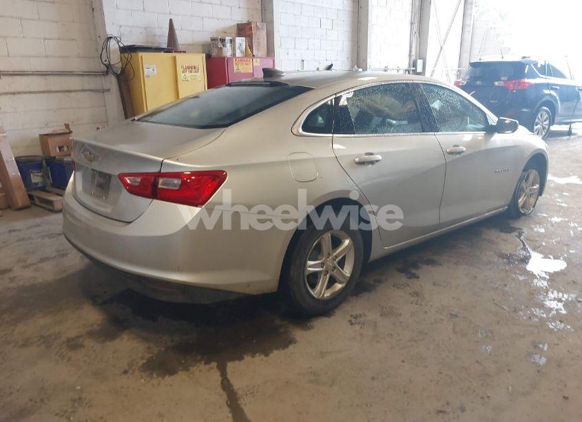 Photo 4 of 2021 Chevrolet Malibu FWD 1FL (VIN 1G1ZC5ST8MF061384)