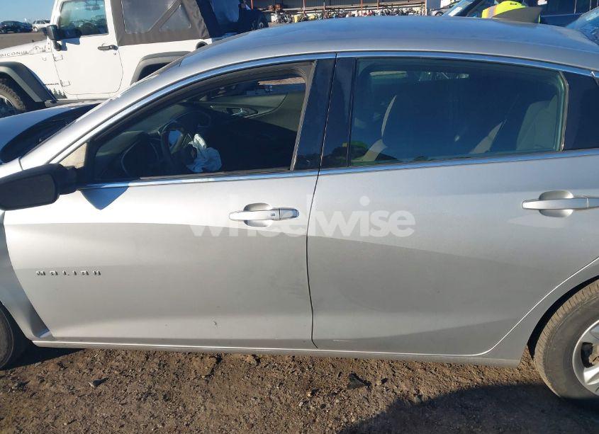 Photo 14 of 2019 Chevrolet Malibu 1FL (VIN 1G1ZC5ST9KF197844)