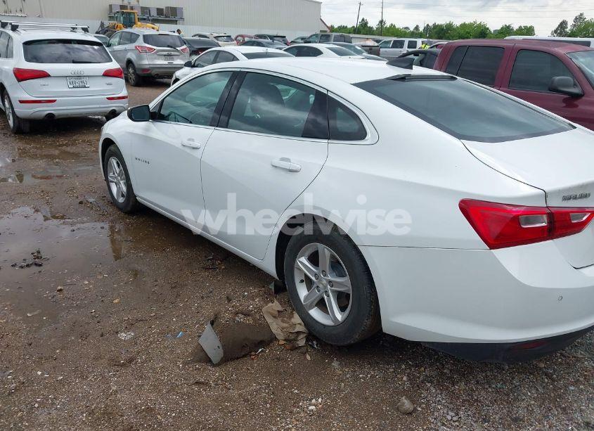 Photo 3 of 2022 Chevrolet Malibu FWD 1FL (VIN 1G1ZC5ST9NF151385)
