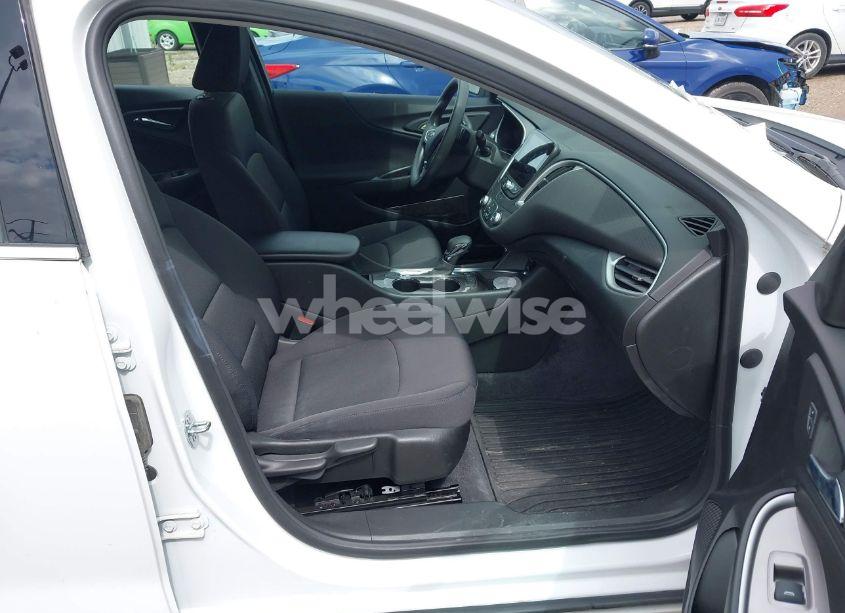 Photo 5 of 2022 Chevrolet Malibu FWD 1FL (VIN 1G1ZC5ST9NF151385)