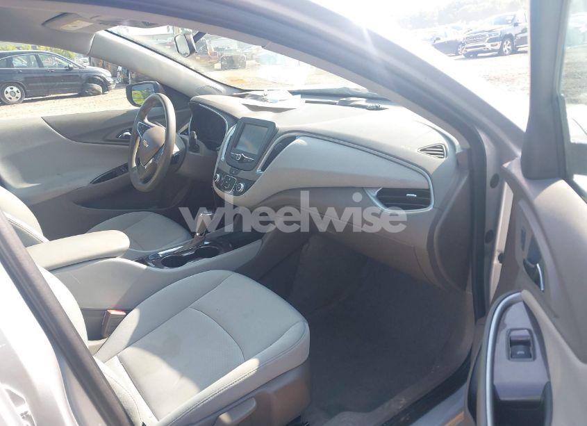 Photo 5 of 2016 Chevrolet Malibu 1FL (VIN 1G1ZC5STXGF272333)