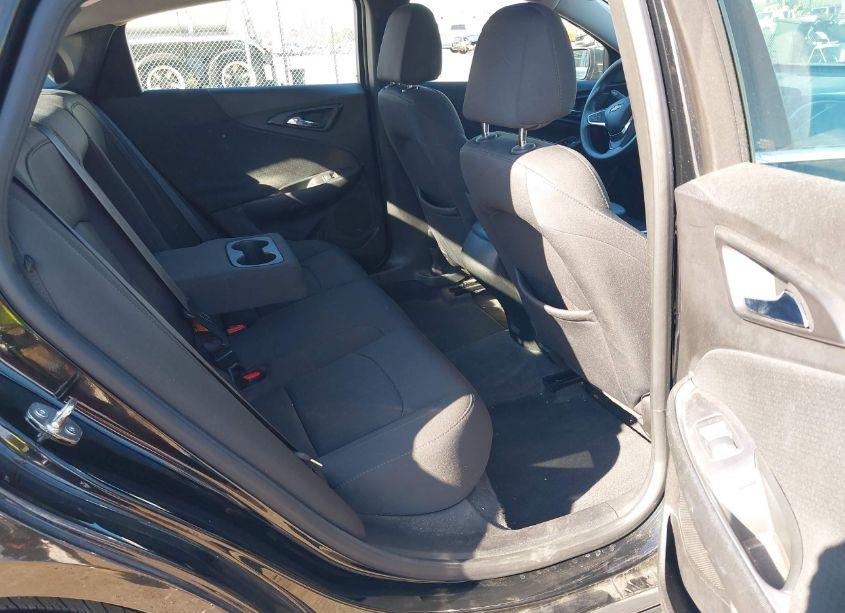 Photo 8 of 2018 Chevrolet Malibu 1FL (VIN 1G1ZC5STXJF287387)