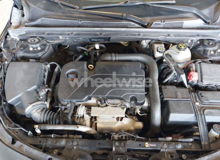 Photo 10 of 2020 Chevrolet Malibu FWD 1FL (VIN 1G1ZC5STXLF042009)