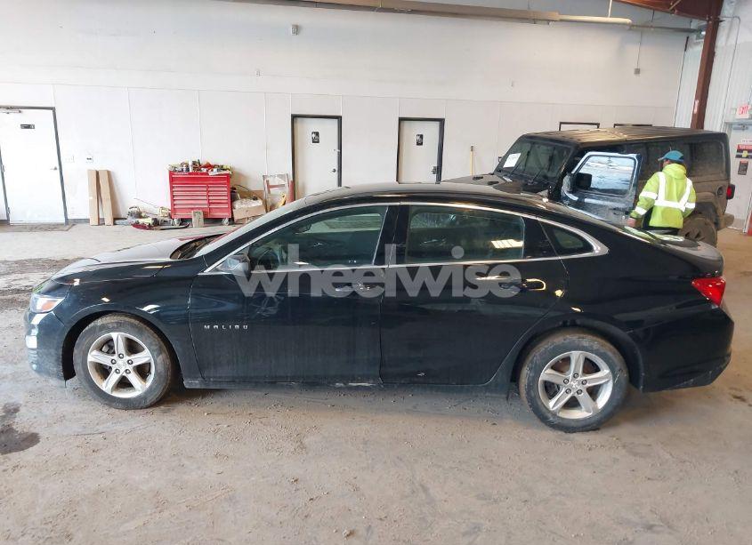 Photo 14 of 2020 Chevrolet Malibu FWD 1FL (VIN 1G1ZC5STXLF042009)