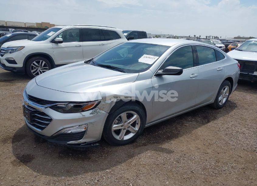 Photo 2 of 2022 Chevrolet Malibu FWD 1FL (VIN 1G1ZC5STXNF147474)