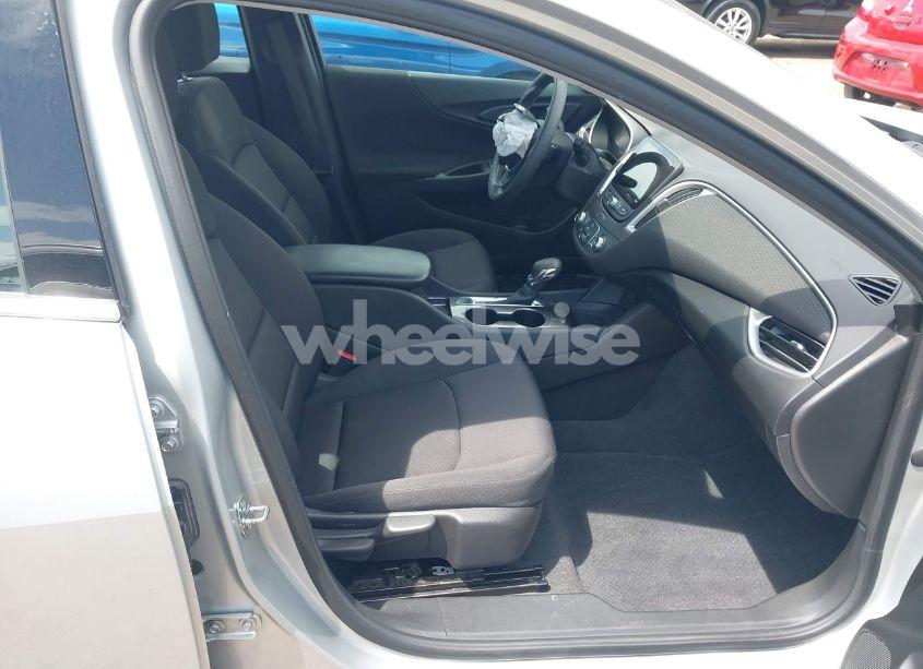 Photo 5 of 2022 Chevrolet Malibu FWD 1FL (VIN 1G1ZC5STXNF147474)