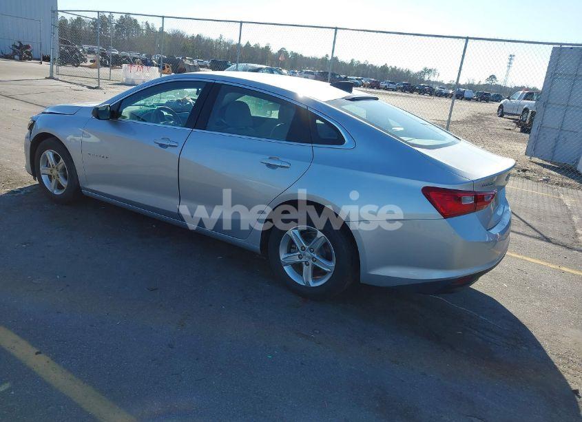Photo 3 of 2022 Chevrolet Malibu FWD 1FL (VIN 1G1ZC5STXNF164209)