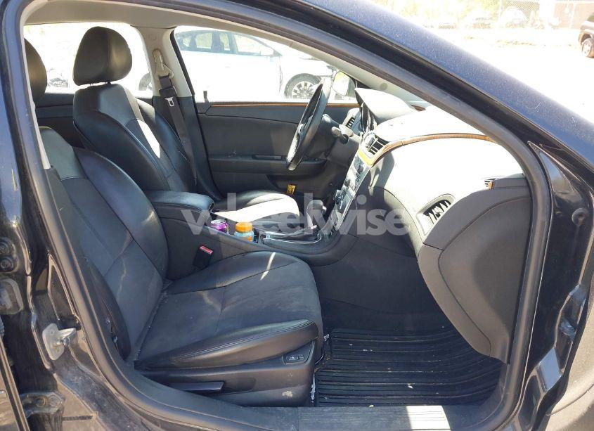 Photo 5 of 2012 Chevrolet Malibu 2LT (VIN 1G1ZD5E01CF360289)