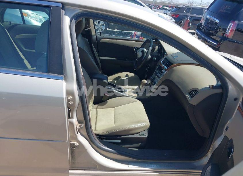 Photo 5 of 2012 Chevrolet Malibu 2LT (VIN 1G1ZD5E04CF190784)