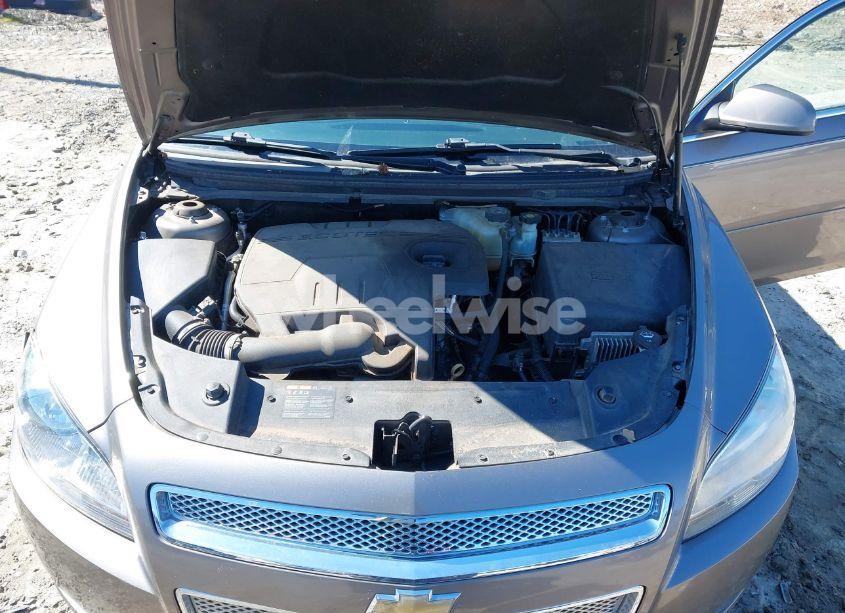 Photo 10 of 2010 Chevrolet Malibu LT (VIN 1G1ZD5E08AF322099)