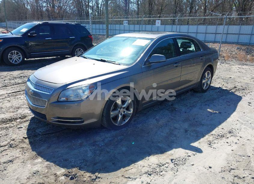 Photo 2 of 2010 Chevrolet Malibu LT (VIN 1G1ZD5E08AF322099)