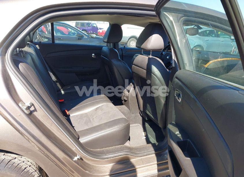 Photo 8 of 2010 Chevrolet Malibu LT (VIN 1G1ZD5E08AF322099)