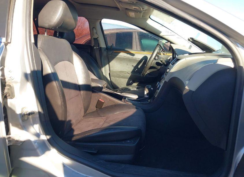 Photo 5 of 2012 Chevrolet Malibu 2LT (VIN 1G1ZD5E08CF142818)