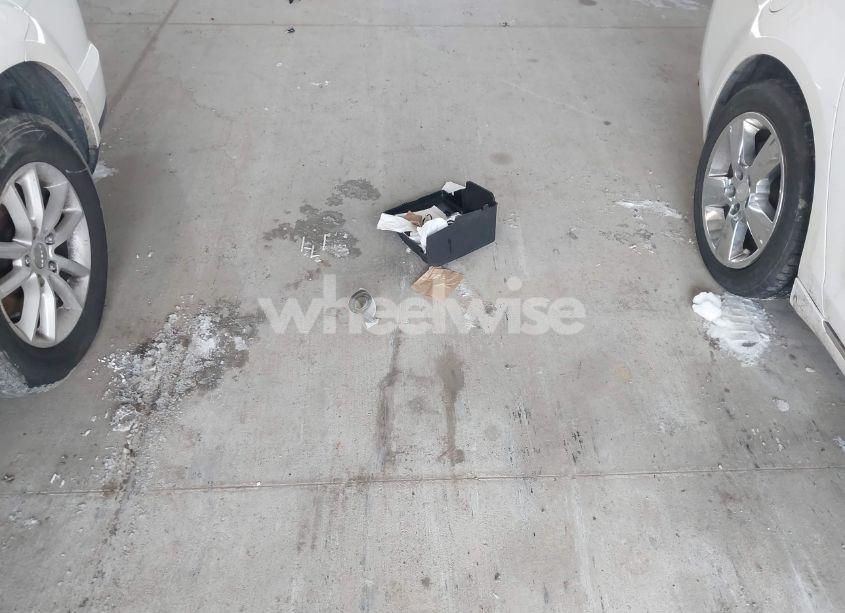 Photo 12 of 2012 Chevrolet Malibu 2LT (VIN 1G1ZD5E09CF352988)