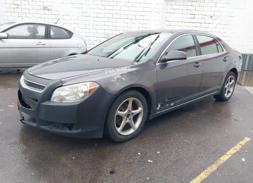 Photo 2 of 2011 Chevrolet Malibu 2LT (VIN 1G1ZD5E10BF171902)