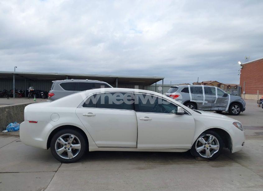 Photo 13 of 2011 Chevrolet Malibu 2LT (VIN 1G1ZD5E10BF212626)