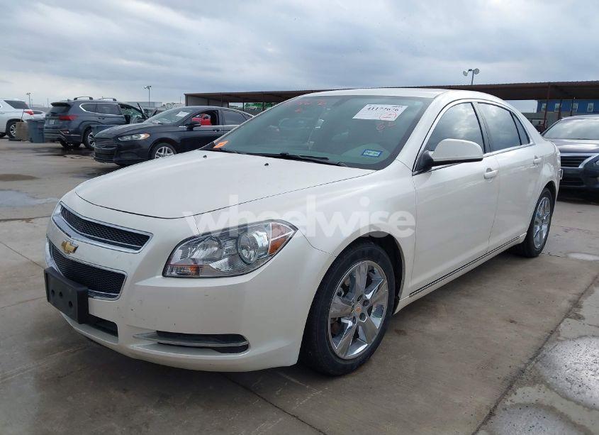 Photo 2 of 2011 Chevrolet Malibu 2LT (VIN 1G1ZD5E10BF212626)