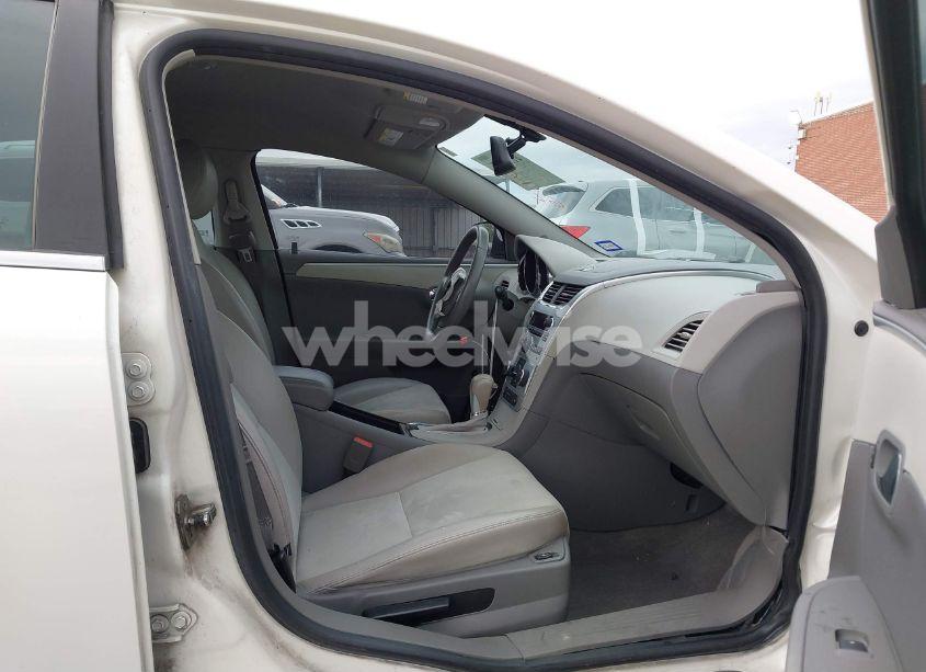 Photo 5 of 2011 Chevrolet Malibu 2LT (VIN 1G1ZD5E10BF212626)