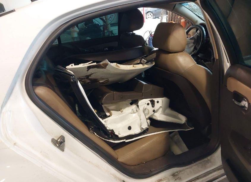 Photo 8 of 2011 Chevrolet Malibu 2LT (VIN 1G1ZD5E10BF224064)