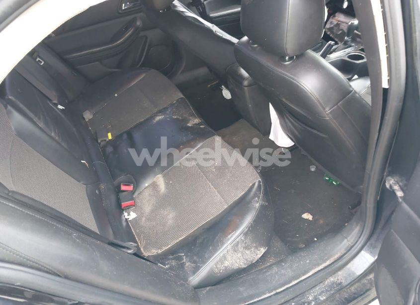 Photo 8 of 2011 Chevrolet Malibu 2LT (VIN 1G1ZD5E11BF199675)