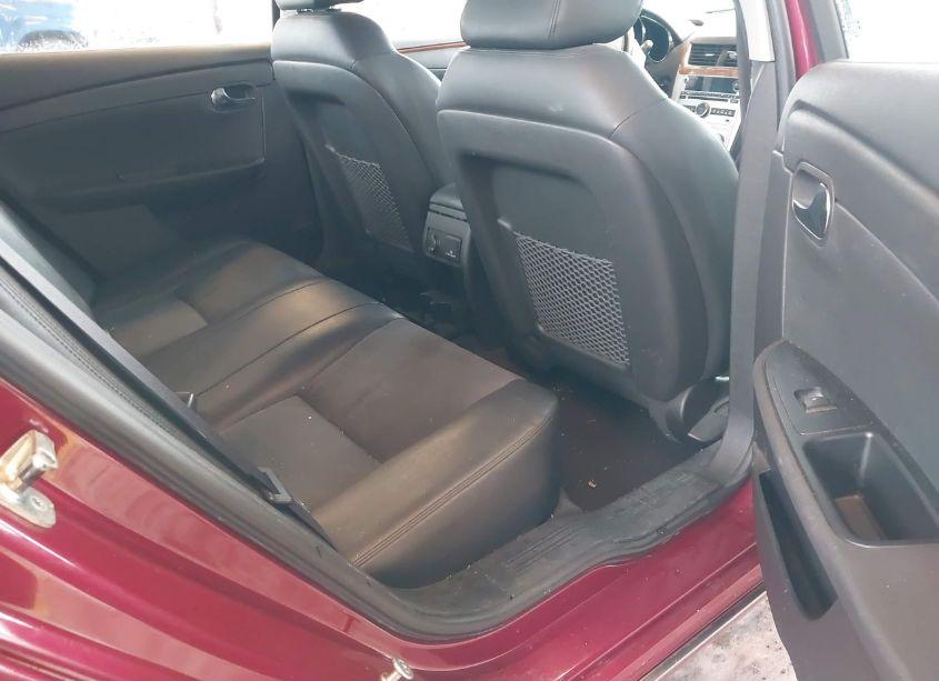 Photo 8 of 2011 Chevrolet Malibu 2LT (VIN 1G1ZD5E12BF183307)