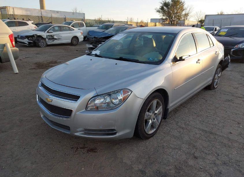 Photo 2 of 2011 Chevrolet Malibu 2LT (VIN 1G1ZD5E12BF253226)