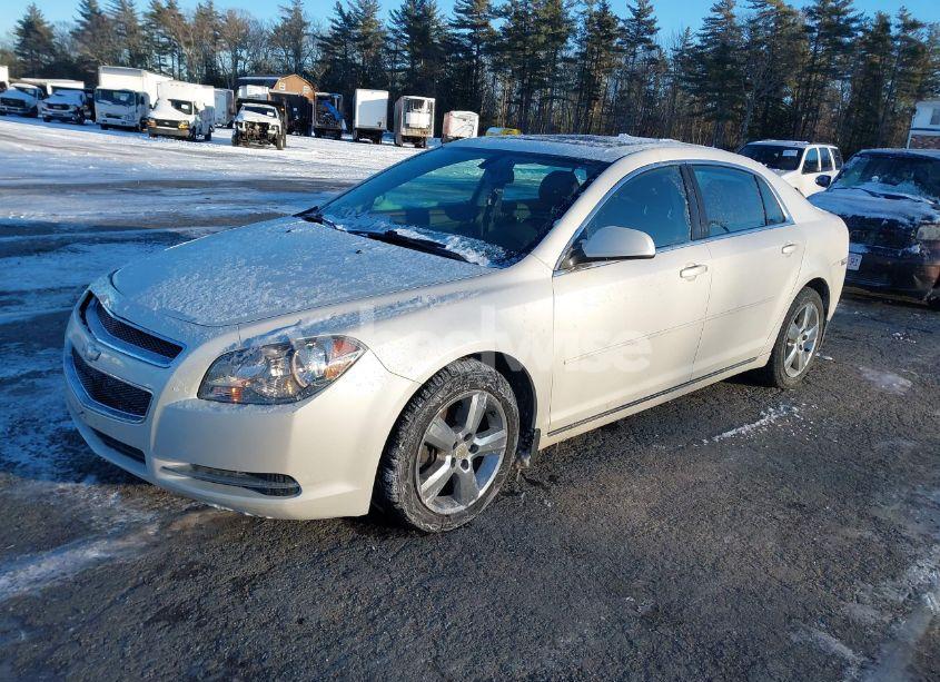 Photo 2 of 2011 Chevrolet Malibu 2LT (VIN 1G1ZD5E13BF177855)