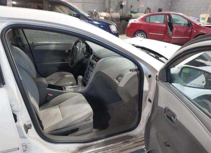 Photo 5 of 2011 Chevrolet Malibu 2LT (VIN 1G1ZD5E13BF226665)