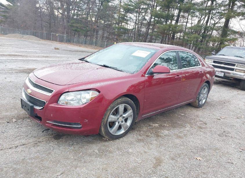 Photo 2 of 2011 Chevrolet Malibu 2LT (VIN 1G1ZD5E14BF125733)