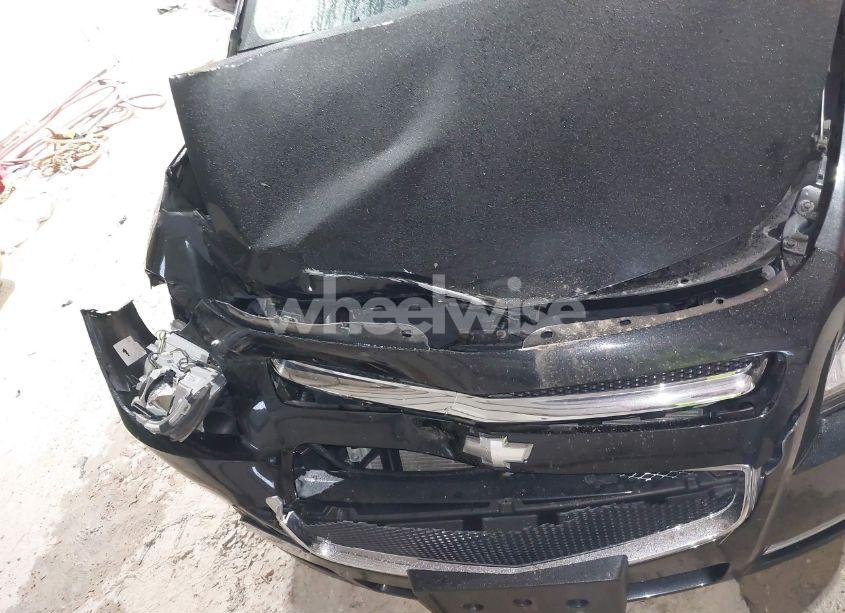 Photo 6 of 2011 Chevrolet Malibu 2LT (VIN 1G1ZD5E14BF375909)