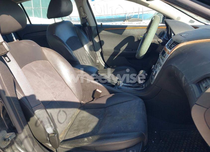 Photo 5 of 2011 Chevrolet Malibu 2LT (VIN 1G1ZD5E15BF214145)